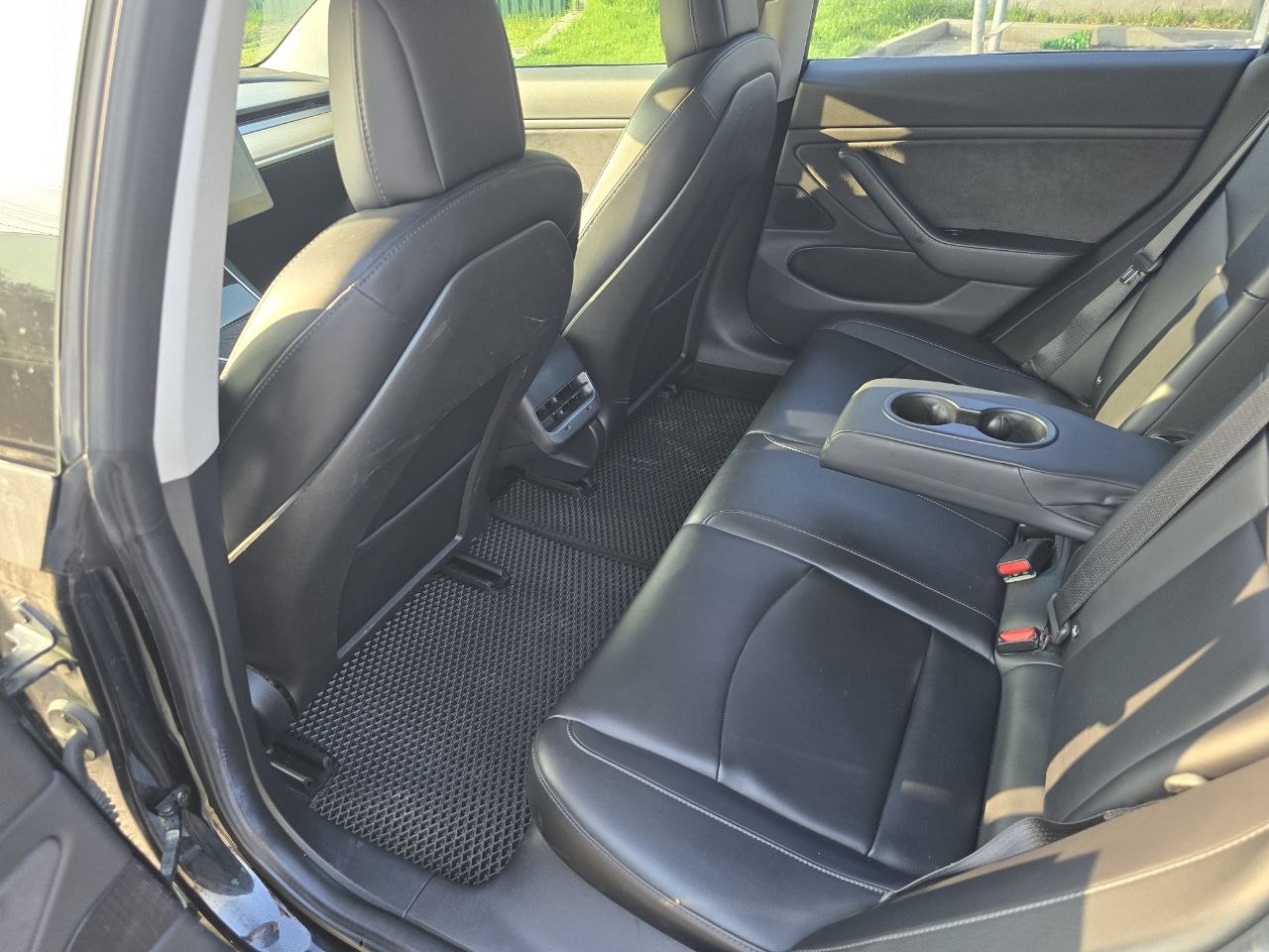 Фото 3 У продажі авто Tesla Model 3 Long Range 2018